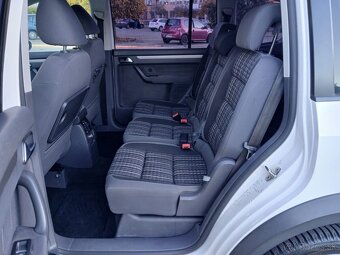 Volkswagen touran 2.0 tdi cross 7-miestne - 8
