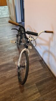 FELT Sector Expert Superlite - 8