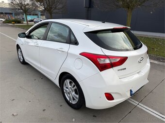 Hyundai i30 1.4i Benzin MPI DOHC CVVT Comfort//SK VOZIDLO// - 8