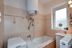 Priestranný byt s lodžiou, 76 m2 v Lučenci-Opatová - 8