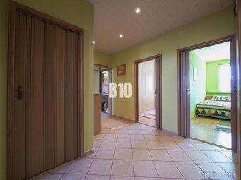 EXKLUZÍVNE na predaj 4-izbový byt, 80 m² + loggia, pivnica - - 8