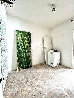 Reality KOMPLEX s.r.o. ponúka na predaj priestranný 1-izbový - 8