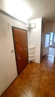 Veľký 3izbový BYT+GARÁŽ v blízkosti centra Banskej Bystrice, - 8