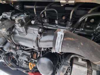 Pásový nakladač Bobcat T770 2,5 t - 8