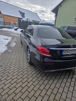 Mercedes e - 8