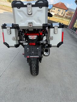 Suzuki DL1050 Vstrom - 8