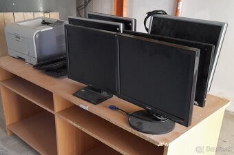 PRESKLENÁ CHLADNIČKA , CHLADIACA VITRÍNA, Plynový sporák - 8