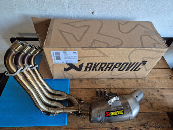 Prodám výfukový systém akrapovič racing na honda CBR 650R - 8