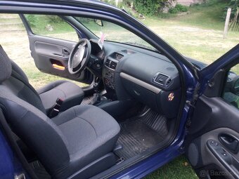 Renault Clio - 3 dverové - 8
