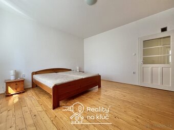 Na predaj zrekonštruovaný 4-izbový rodinný dom v Nesvadoch - 8