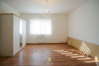 Kompletne zrekonštruovaný RD s veľkým 700m² pozemkom, Rajka - 8