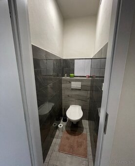 priestranný dvojizbový byt v centre Ružomberka - 8