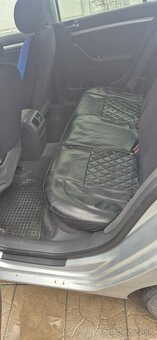 Volkswagen Golf V - 8