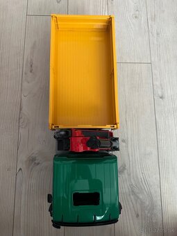 BRUDER smetiarske auto na sklo - 8
