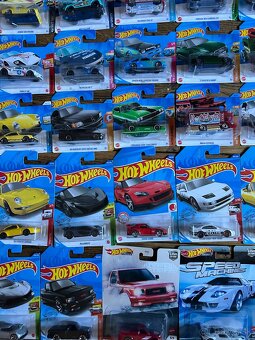 Hotwheels - 8