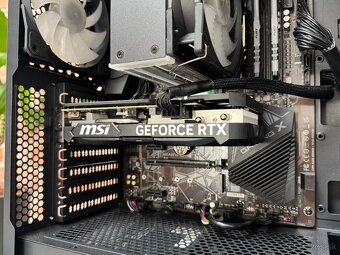 Ryzen 5 5600X 16GB RTX 4060 Ti SSD 650W Zdroj - 8