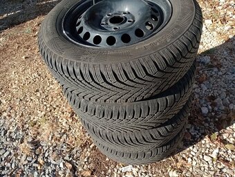 Predam 4ks pneu 195/65/r15zimne 91T Continental +disky 5x112 - 8