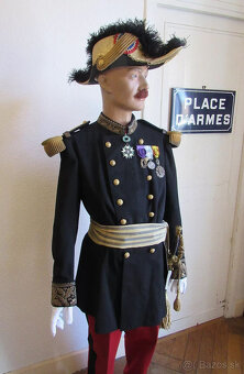 LOT UNIFORME BICORNE GRANDE TENUE Mle 1872 ÚRADNÍK GENERÁL B - 8