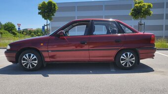 Predám Opel Astra 1.6 Benzín - 8