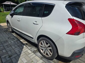 Predám Peugeot 3008 H4 Hybrid automat 4x4 - 8