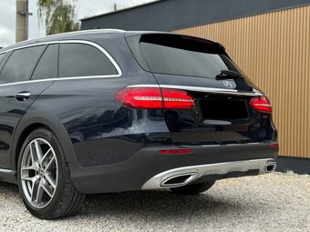 Mercedes-Benz E400 d 4Matic Multibeam, Pano, Burmester, 360 - 8