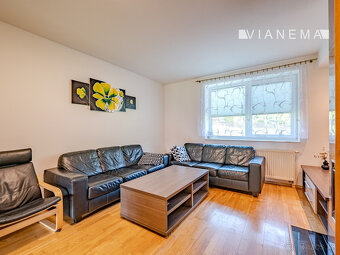 IBA U NÁS Na predaj štýlový 5 - izbový rodinný dom - Horný  - 8