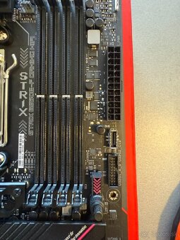 ASUS ROG STRIX B650E-F GAMING WIFI - 8