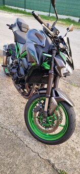 Kawasaki Z900 - 8