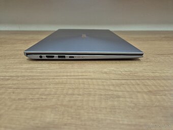Asus Zenbook UM431 /Ryzen 5-3500U/8GB RAM/FHD IPS/512GB SSD - 8
