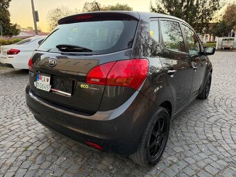 KIA Venga 1.4 CRDi - 8