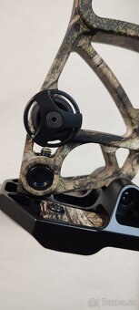 Nový kladkový luk BEAR EXECUTE 30. Verze 45-60 Lbs Skladem - 8