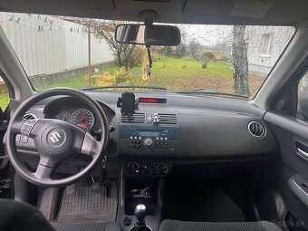 Suzuki Swift 1.3 - 8