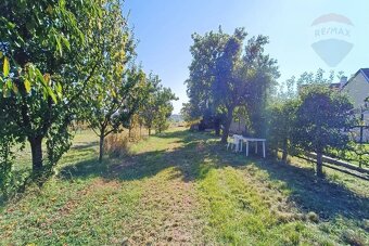 PREDAJ: Veľký rodinný dom s veľkým pozemkom 6548m2 v obci Du - 8
