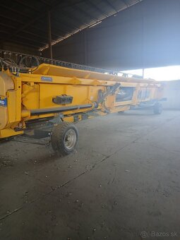 Kombajn CR 9090 - 8