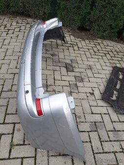 Predam zadny naraznik na citroen C8 rok 2005 - 8