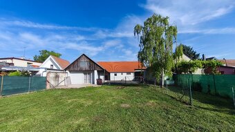 Na predaj: Rodinný dom s obchodným priestorom - 8