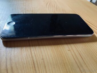 iPod 5 generácie 16 gb - 8
