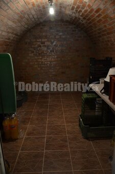 Pokojné bývanie v prírode – celoročne obývateľná chata po re - 8