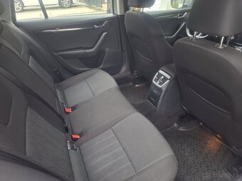 Škoda Octavia COMBI 1.6 TDI 85kW 5MP style - 8