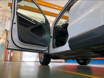 Volkswagen Tiguan 2.0tdi 103kw - 8