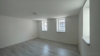 Zrekonštruovaný 2-izbový rodinný dom v obci T. Kľačany - 8