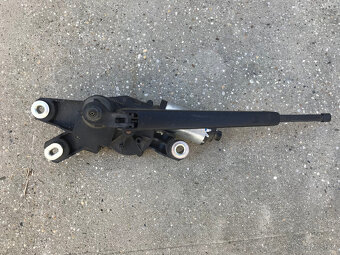 RENAULT KOLEOS SPODNÁ ČASŤ KUFROVÝCH DVERÍ - 8