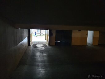 Garáž na Severe v garážovom dome na Novomeského ulici - 8
