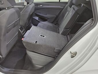 Volkswagen Golf 8 Variant Style 2.0TDI 110kW 2022 DSG LED - 8