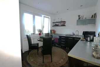 Predaj 2 izbový byt 70m2 s balkónom v starej časti Žiliny - 8