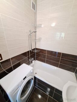 Predám 2-izbový zrekonštruovaný klimatizovaný byt - 8