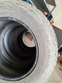 Nokian 235/65 r17 - 8