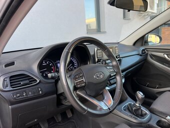 Hyundai i30 Combi 1.5 DPI 80kw r. 2022 - 8