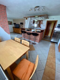 Apartmán v dome na dlhodobý prenájom - 8