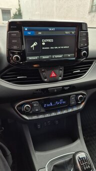 Hyundai i30 Fastback 103kw - 8